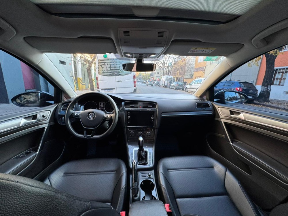 Volkswagen Golf Highline — foto 21